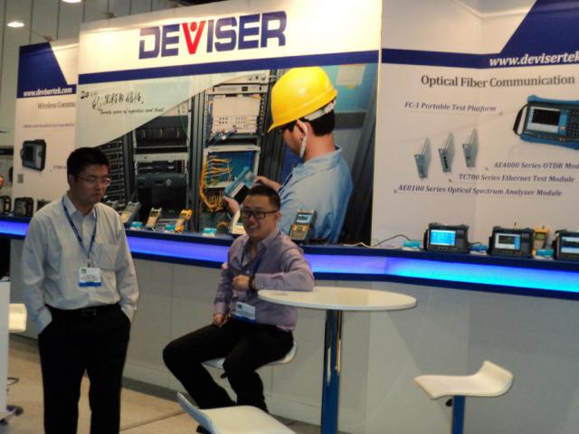 Deviser stand