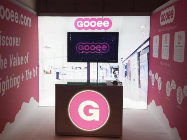 Gooee Lightbox Stand