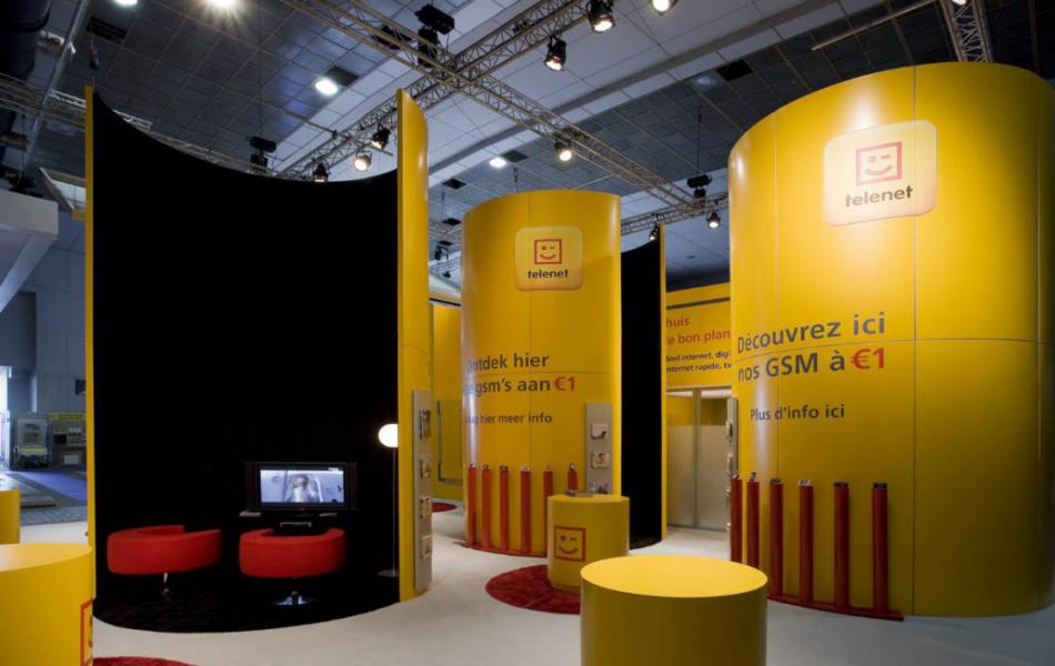 Telenet  - Aluminium stand